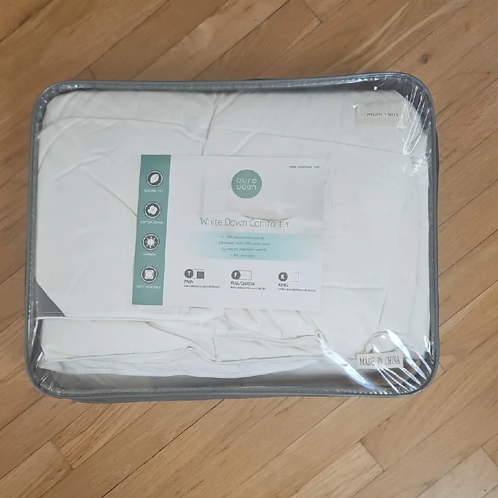 2 x White Down Comforters, Twin, Pure Down